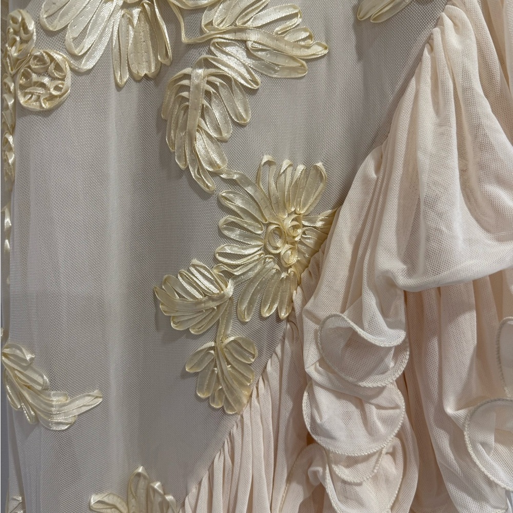Cream and Gold Maxi Dress - Picture 3 of 4